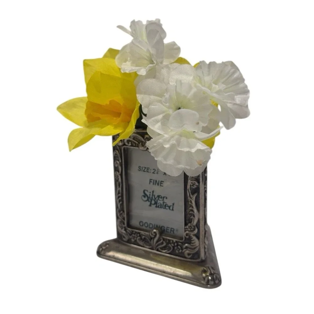 Vintage Godinger 1991 Silver Plated Triangular 3 Photo Frame Pen Flower Holder